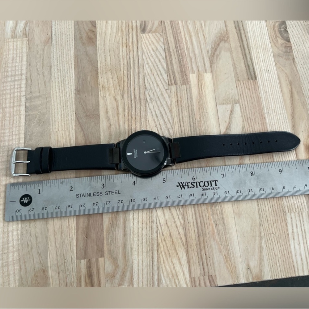 Citizen Eco-Drive Axiom Men's Watch Black Dial Date Window Black Leather Strap - Picture 12 of 13